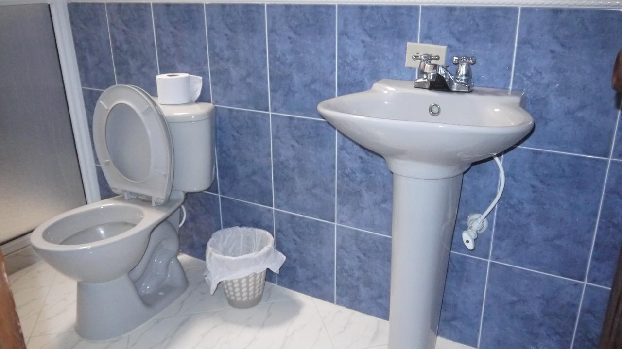 Hostal Naty Luna Jardín Zewnętrze zdjęcie