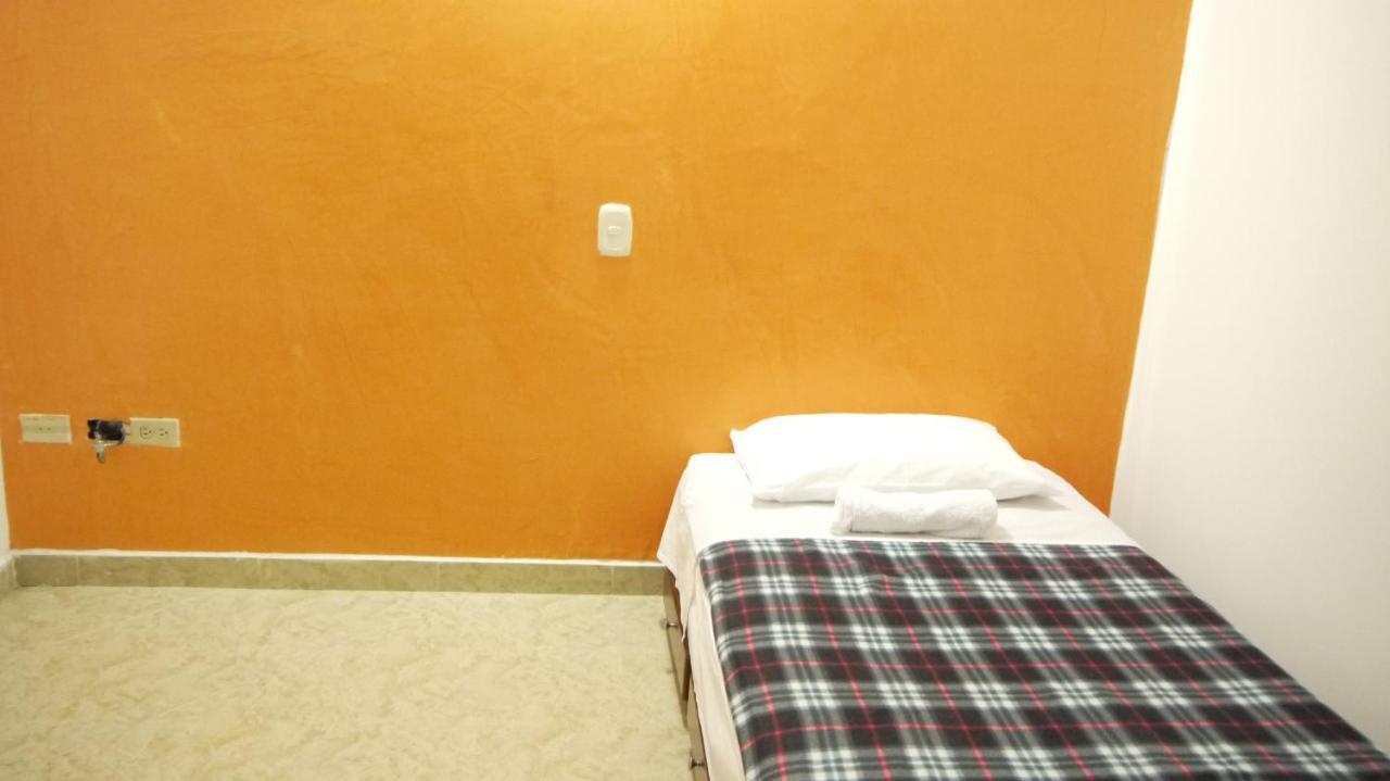 Hostal Naty Luna Jardín Zewnętrze zdjęcie