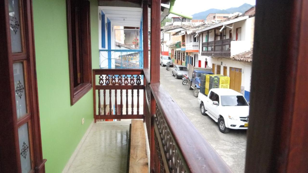 Hostal Naty Luna Jardín Zewnętrze zdjęcie