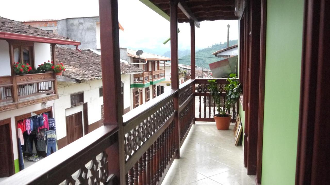 Hostal Naty Luna Jardín Zewnętrze zdjęcie