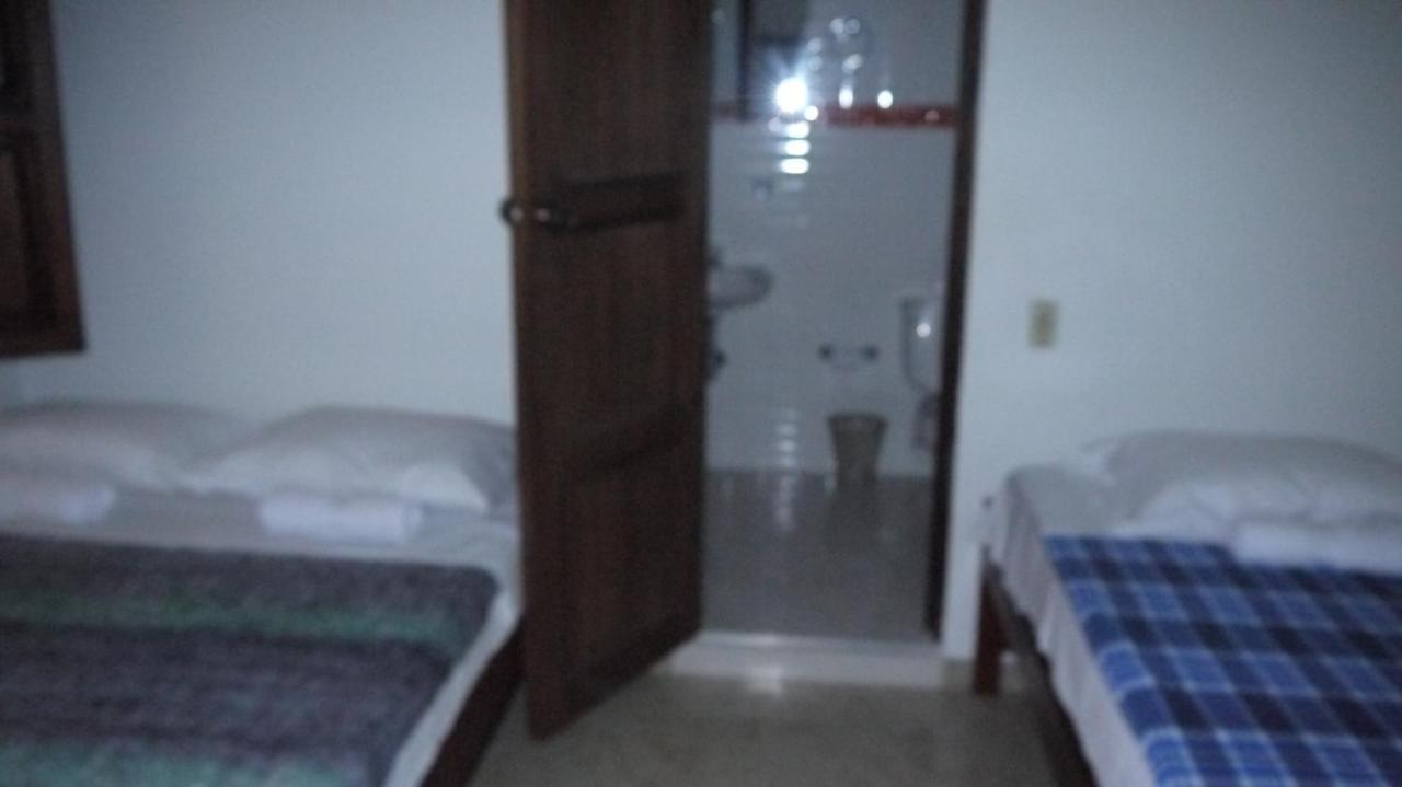 Hostal Naty Luna Jardín Zewnętrze zdjęcie
